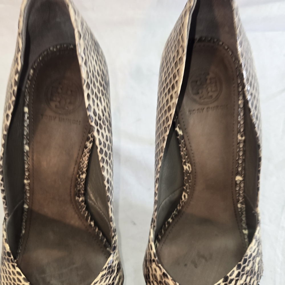 TORY BURCH Women’s 9M Amira Roccia Watersnake Criss Cross Open-toe 110mm Pump - Picture 4 of 7